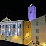 Renting - Massena - Loft - Heart Of Vieil - The Market With Sea View