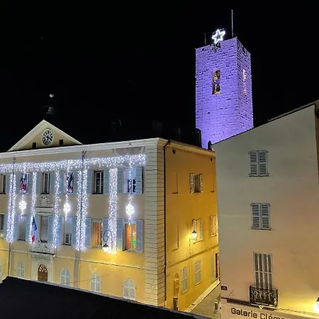 Renting - Massena - Loft - Heart Of Vieil - The Market With Sea View