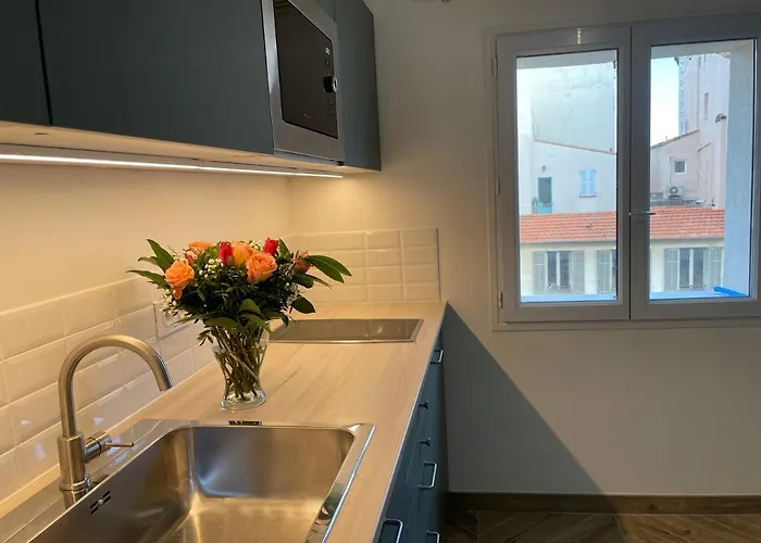 Renting - Massena - Loft - Heart Of Vieil - The Market With Sea View 公寓 昂蒂布