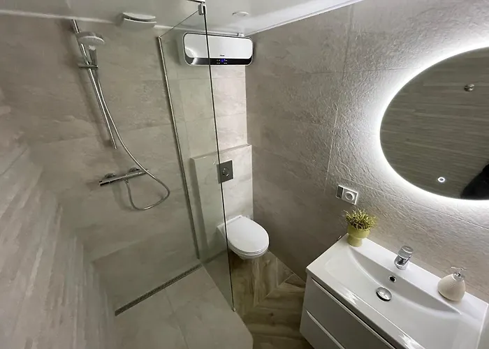 Renting - Massena - Loft - Heart Of Vieil - The Market With Sea View * 昂蒂布